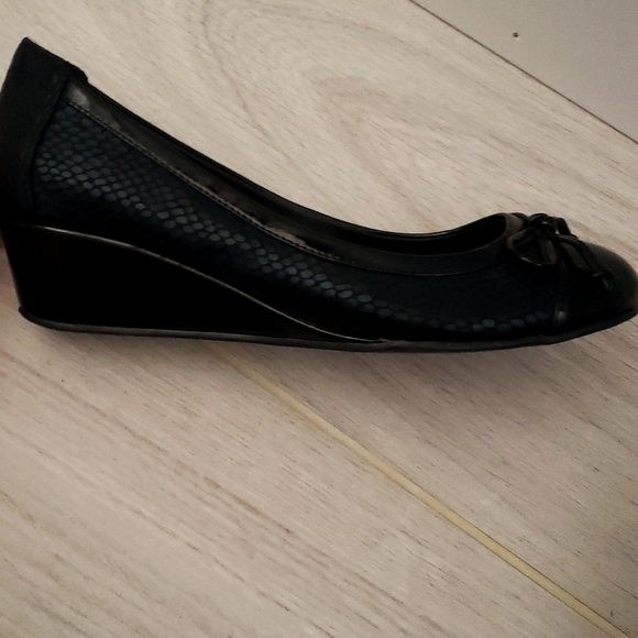 DV Dolce Vita Wedged Black Shoes - Picture 4 of 6